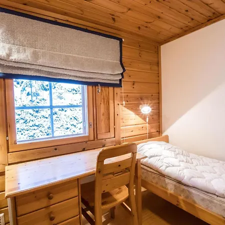 Lomayllaes F79 -palovaarankaarre 18b By Interhome Ylläsjärvi