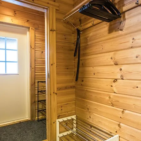 Lomayllaes F79 -palovaarankaarre 18b By Interhome * Ylläsjärvi